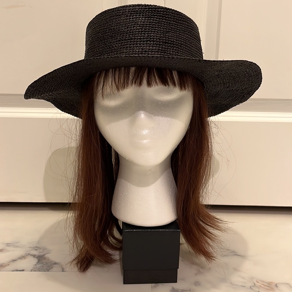 Van Palma Straw Hat in Black